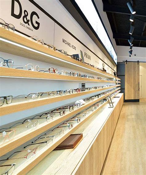 De Haas Opticien in Tilburg: voor brillen, lenzen en optometrie.